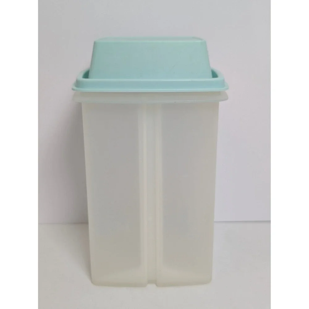 Tupperware vintage pickle